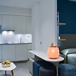 Debambu Larios