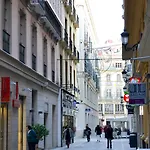 Debambu Larios
