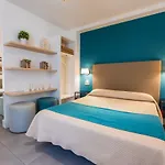 Debambu Larios Málaga