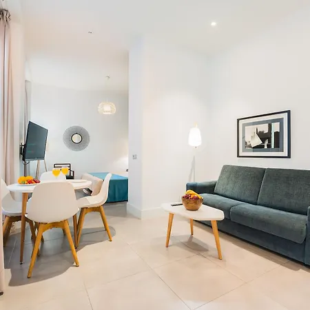 Debambu Larios Apartment *