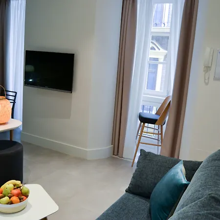 Debambu Larios * 말라가