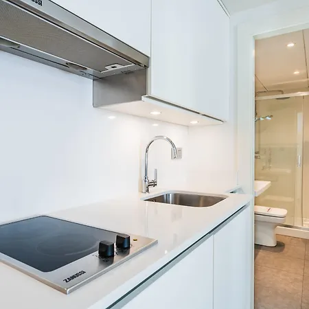 Debambu Larios * مالقة