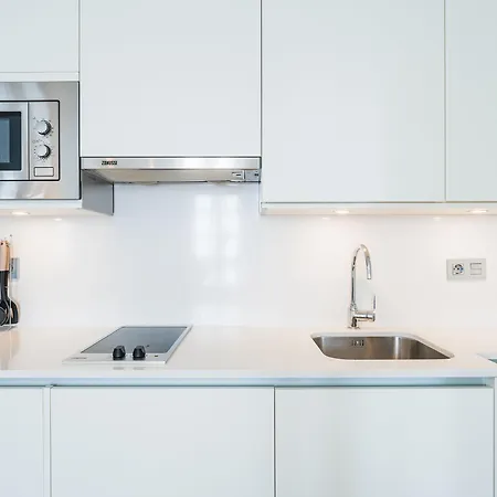 Debambu Larios * مالقة