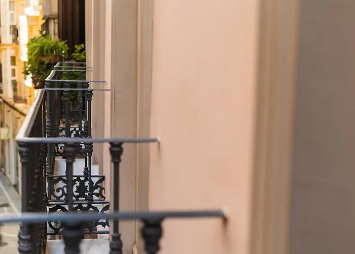 Апартаменты Debambu Larios