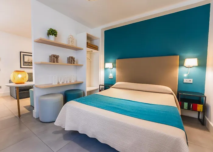 Debambu Larios Малага