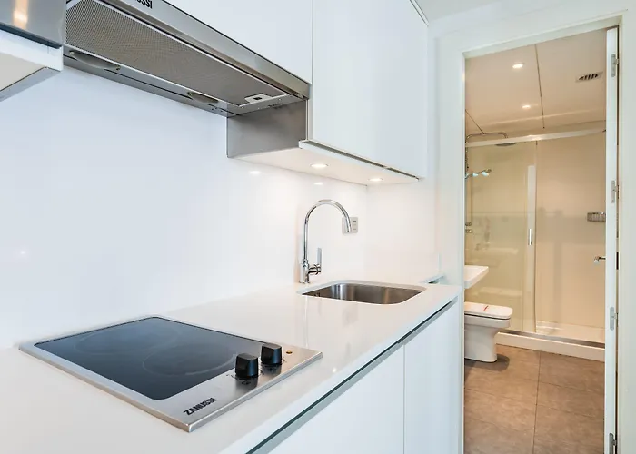 Debambu Larios * Малага